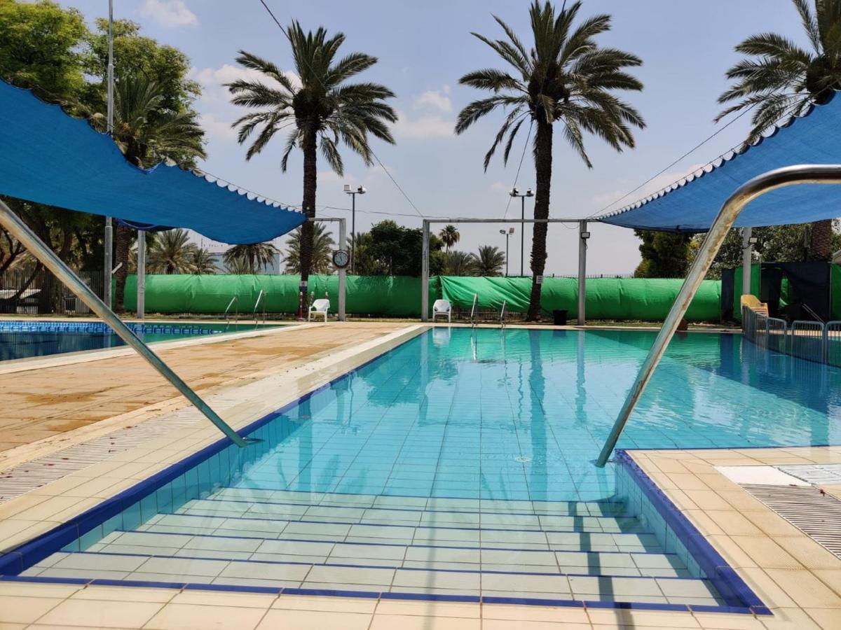 Kibbutz Tiratzvi - Country Lodging Tirat Ẕevi Kültér fotó