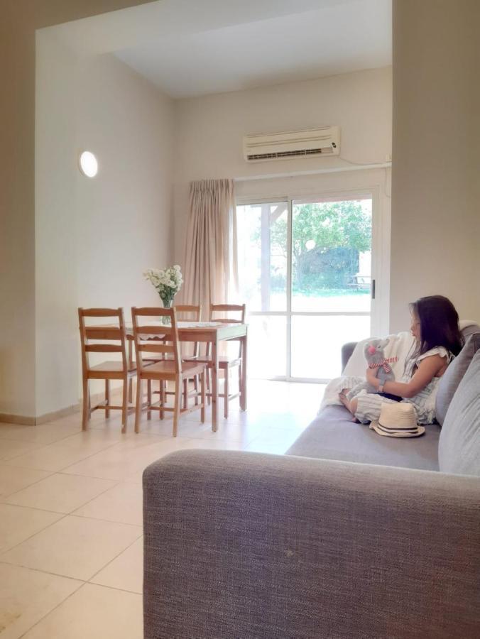Kibbutz Tiratzvi - Country Lodging Tirat Ẕevi Kültér fotó