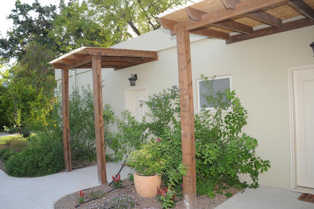 Kibbutz Tiratzvi - Country Lodging Tirat Ẕevi Kültér fotó